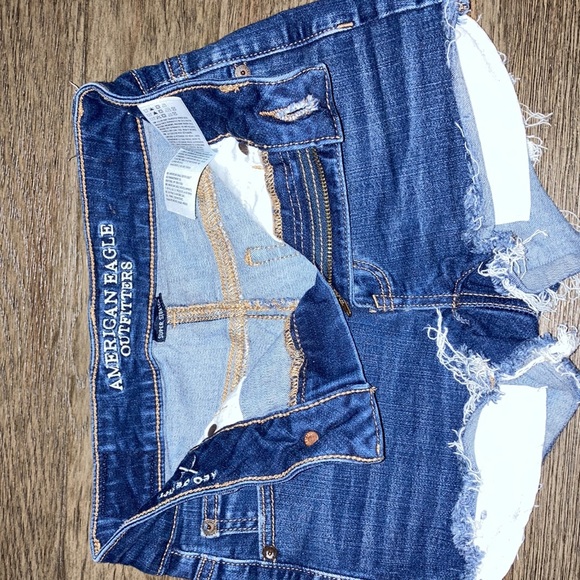 •American Eagle Outfitters Distressed Jean Shorts - Picture 6 of 16